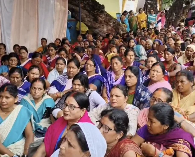 आशा कार्यकर्ताओं को मानसिक रूप से प्रताड़ित करना बंद किया जाए और